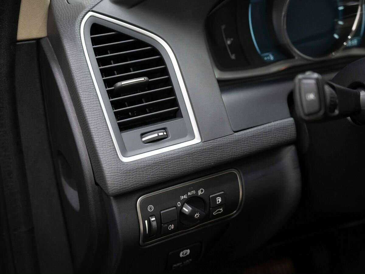 Купить Вольво ИксЦ60, 2014, 176 534 км.. Фото: #20