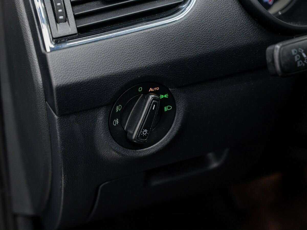 Купить Шкода Октавия, 2017, 175 299 км.. Фото: #11