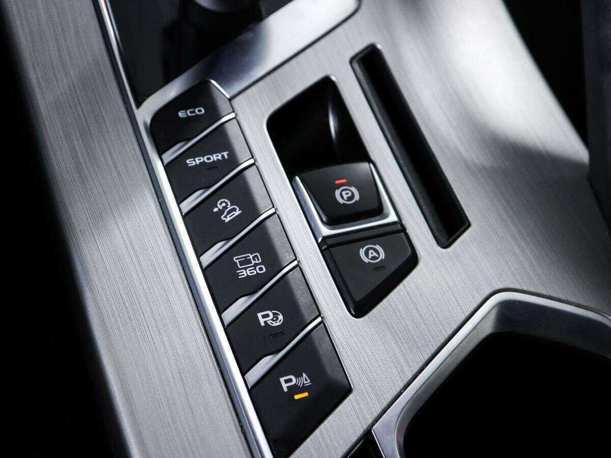 Купить Джили Кулрэй, 2021, 71 000 км.. Фото: #17