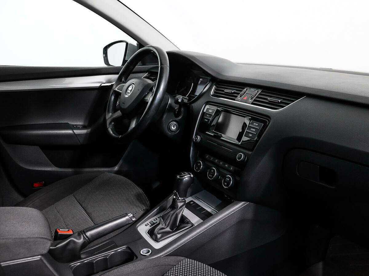 Купить Шкода Октавия, 2015, 214 751 км.. Фото: #10