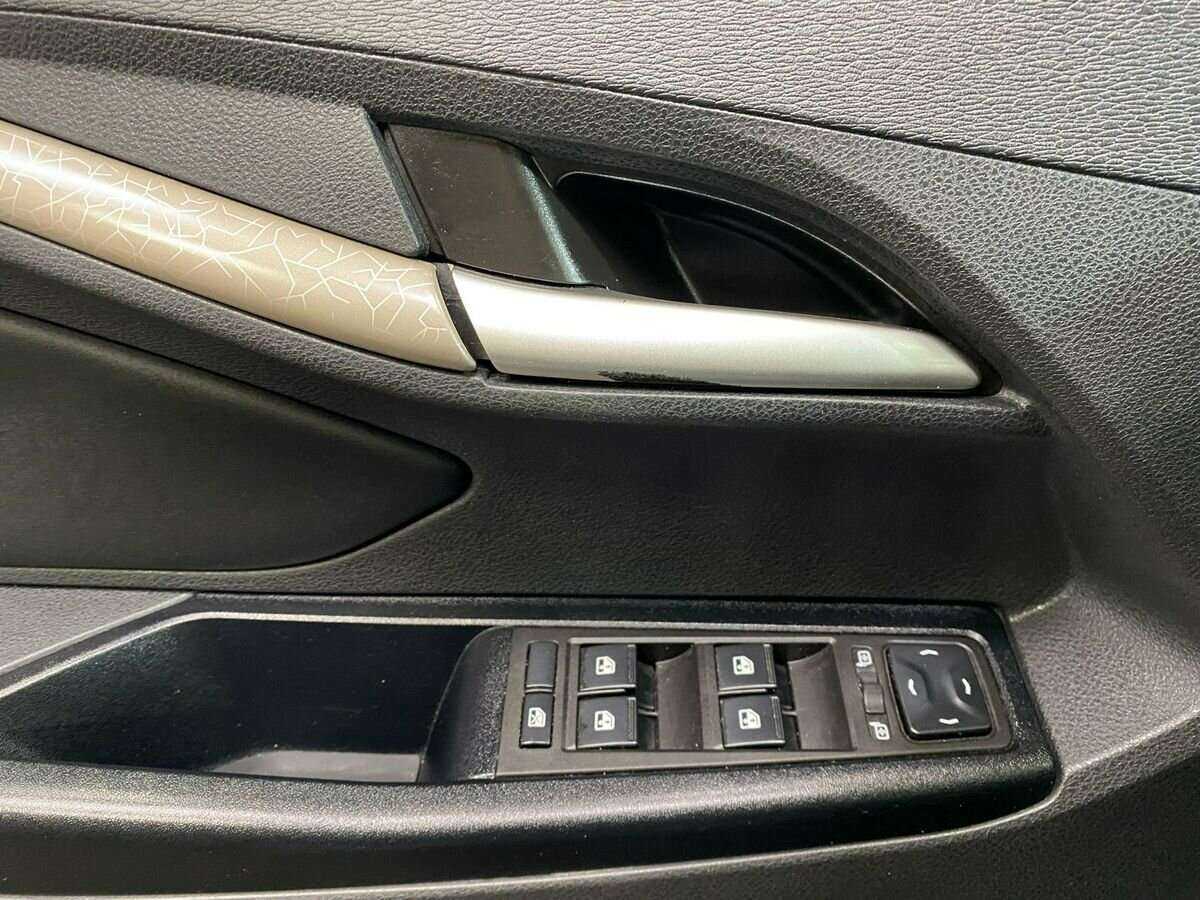 Купить Лада (ВАЗ) Веста, 2019, 66 861 км.. Фото: #15