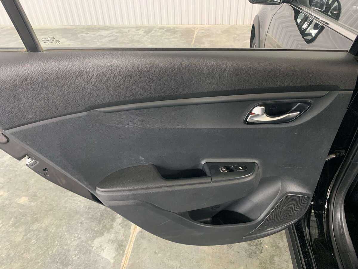 Купить Киа Рио, 2018, 34 525 км.. Фото: #17