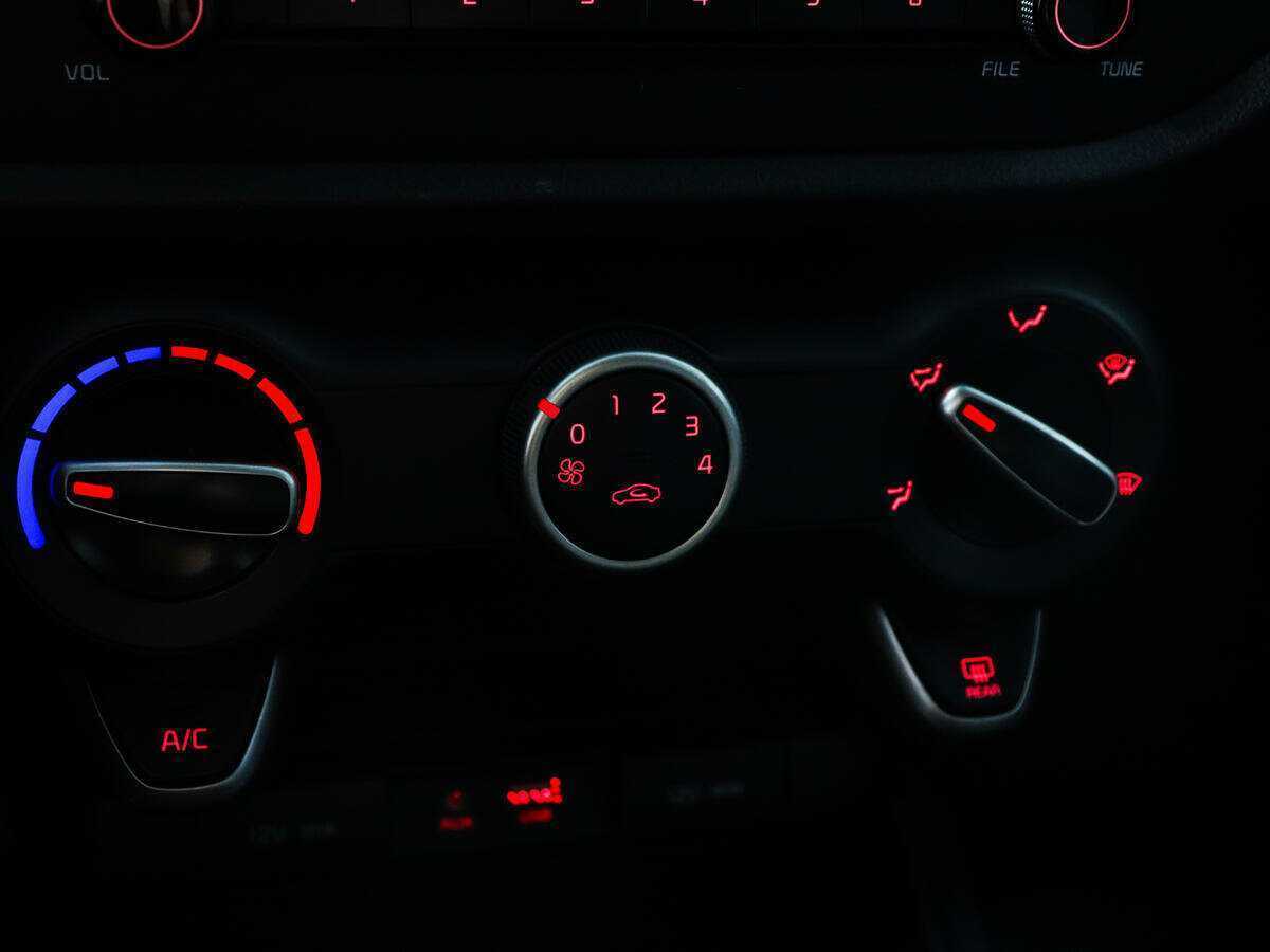 Купить Киа Рио, 2018, 113 901 км.. Фото: #12