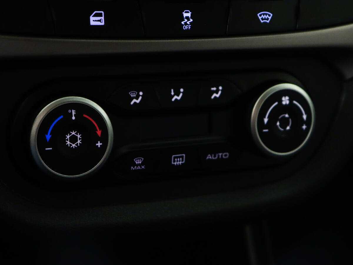 Купить Лада (ВАЗ) Веста, 2019, 69 328 км.. Фото: #12