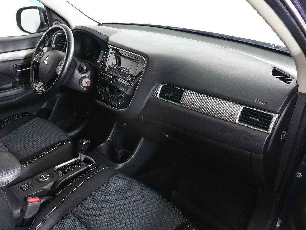 Купить Митсубиши Оутлэндер, 2016, 106 794 км.. Фото: #9