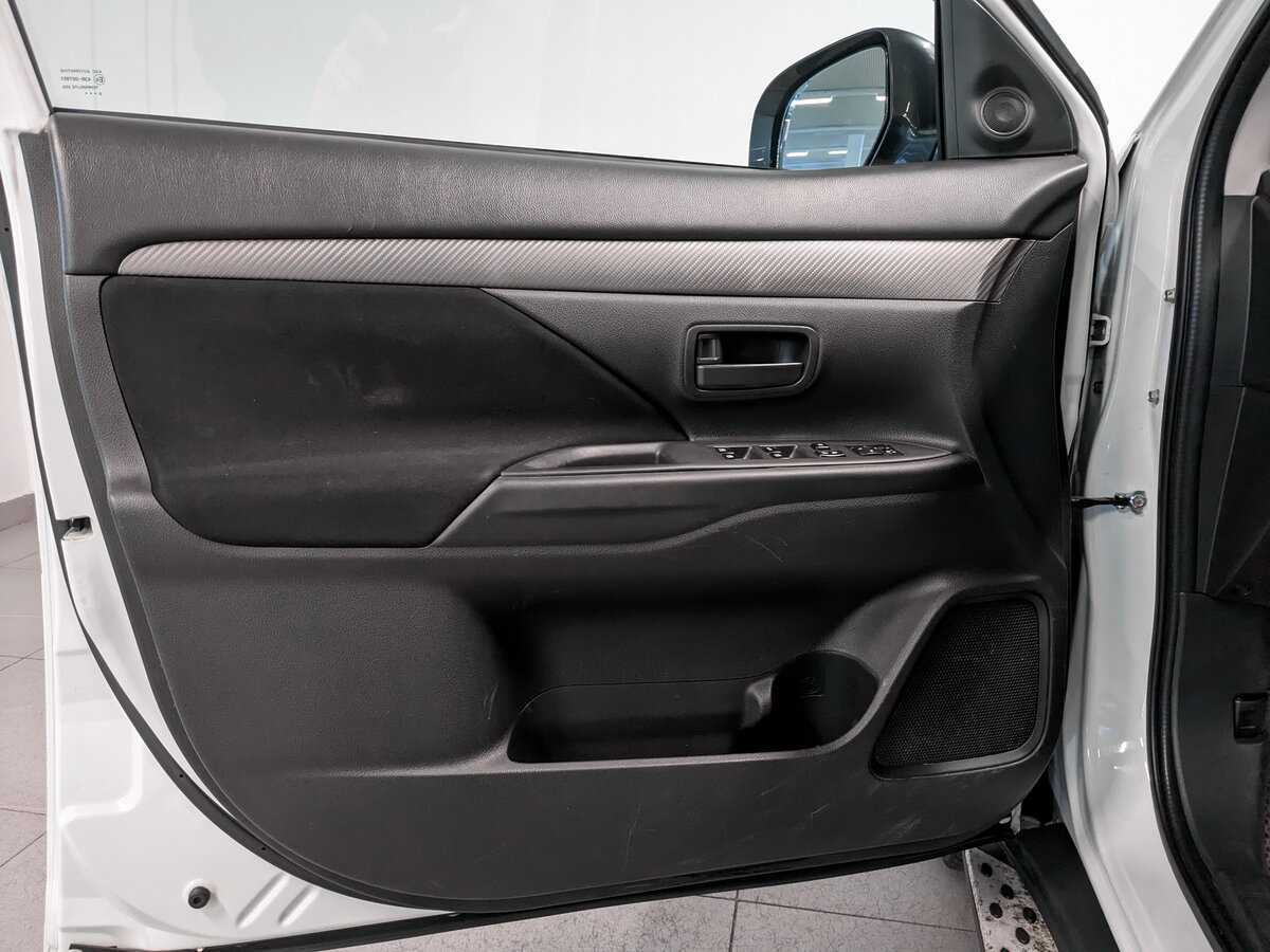 Купить Митсубиши Оутлэндер, 2017, 129 844 км.. Фото: #15