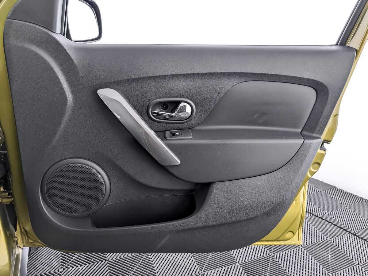 Купить Рено Сандеро, 2016, 28 407 км.. Фото: #19