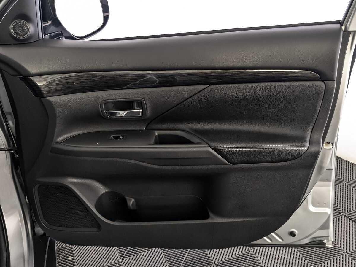 Купить Митсубиши Оутлэндер, 2017, 228 089 км.. Фото: #19