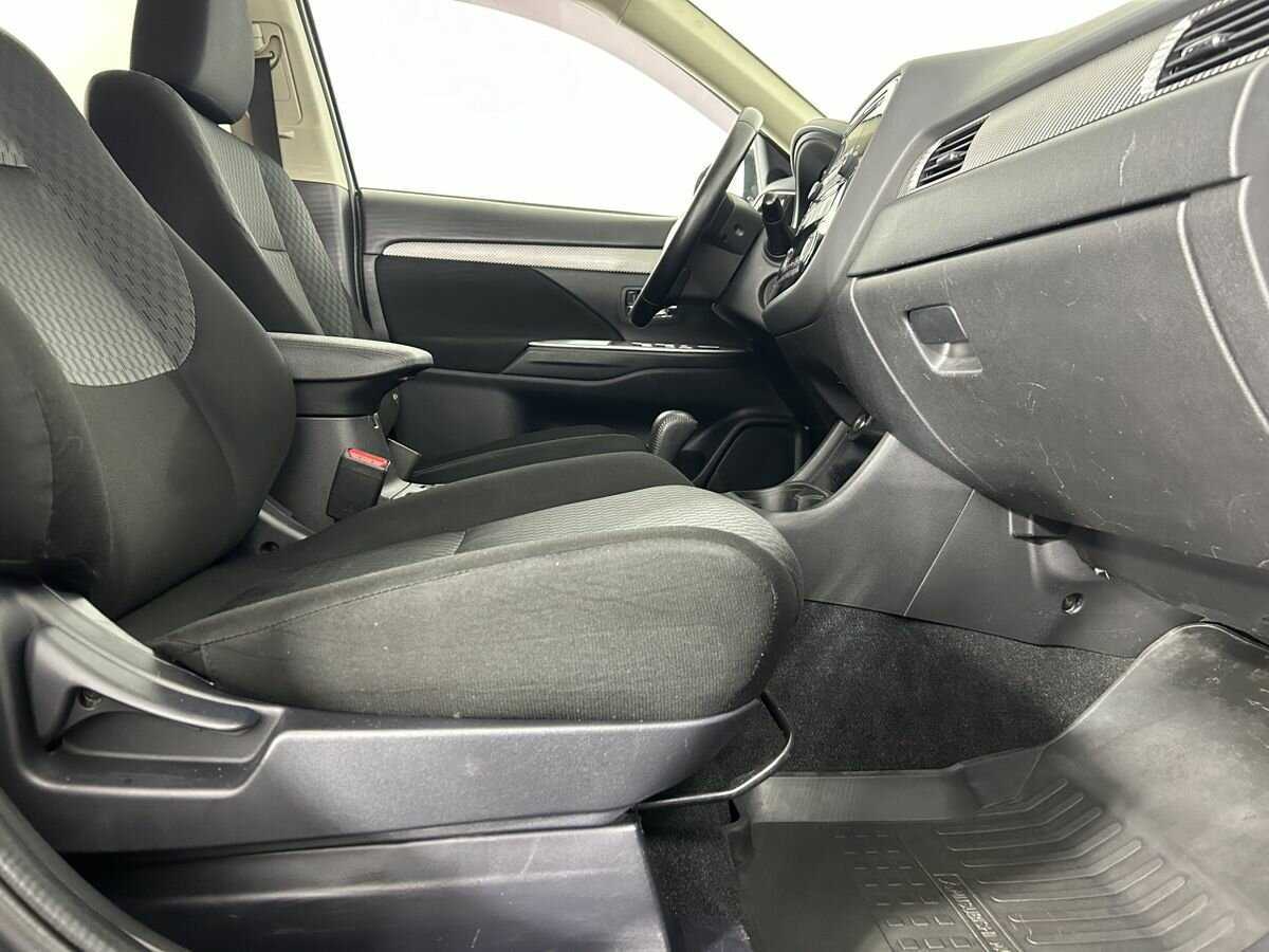 Купить Митсубиши Оутлэндер, 2015, 204 343 км.. Фото: #12