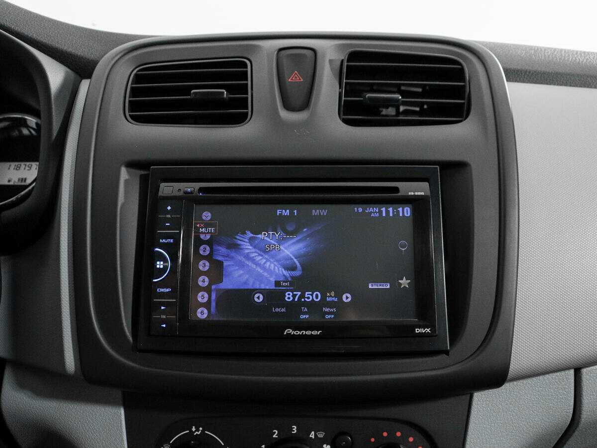 Купить Рено Логан, 2014, 118 796 км.. Фото: #15