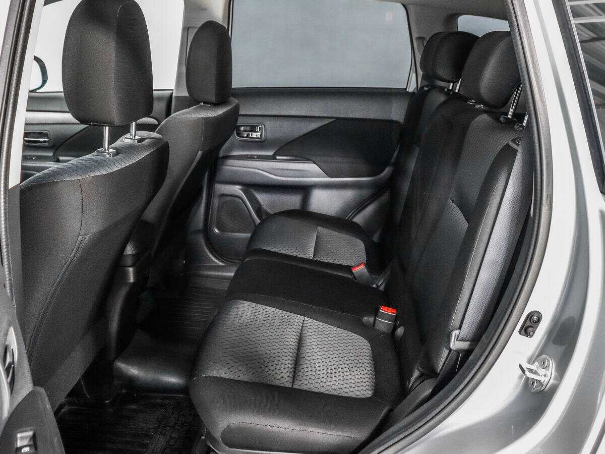 Купить Митсубиши Оутлэндер, 2015, 99 353 км.. Фото: #9