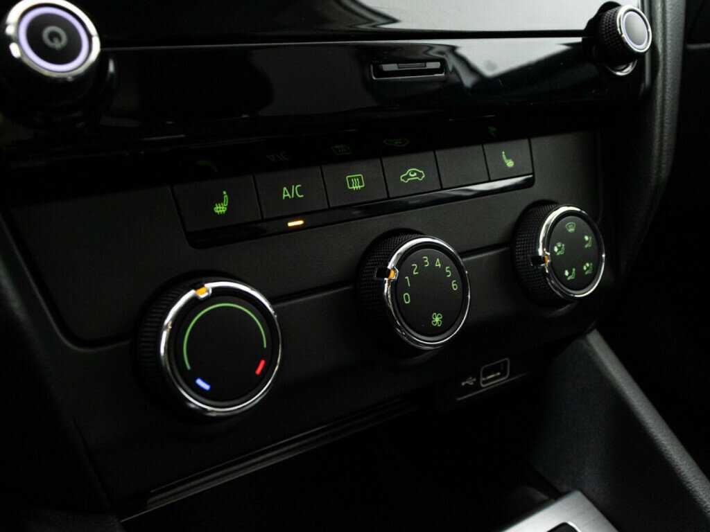 Купить Шкода Октавия, 2018, 188 942 км.. Фото: #14