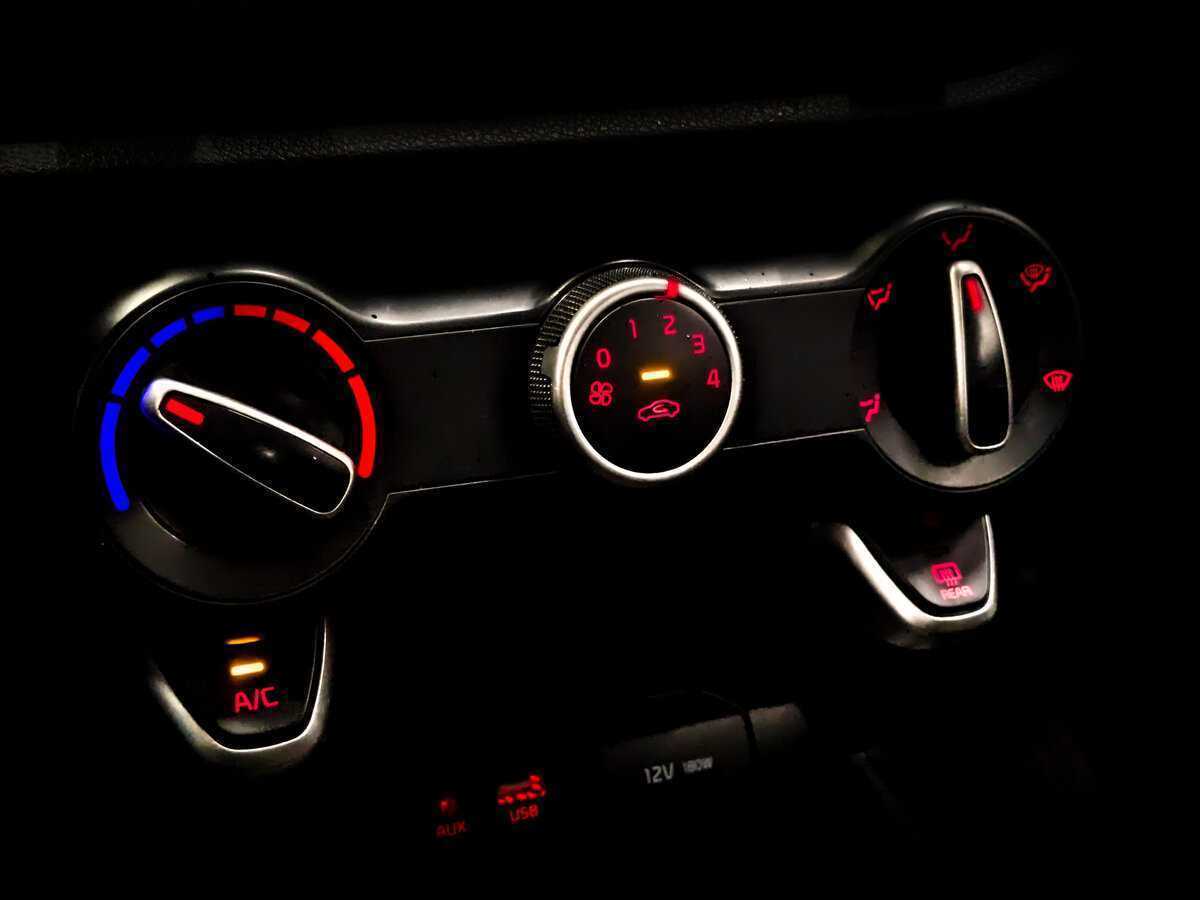 Купить Киа Рио, 2020, 189 068 км.. Фото: #20