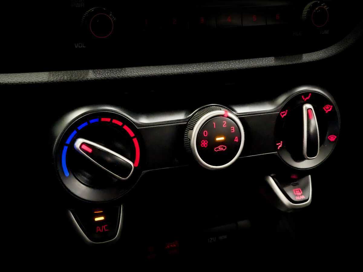 Купить Киа Рио, 2019, 181 302 км.. Фото: #23