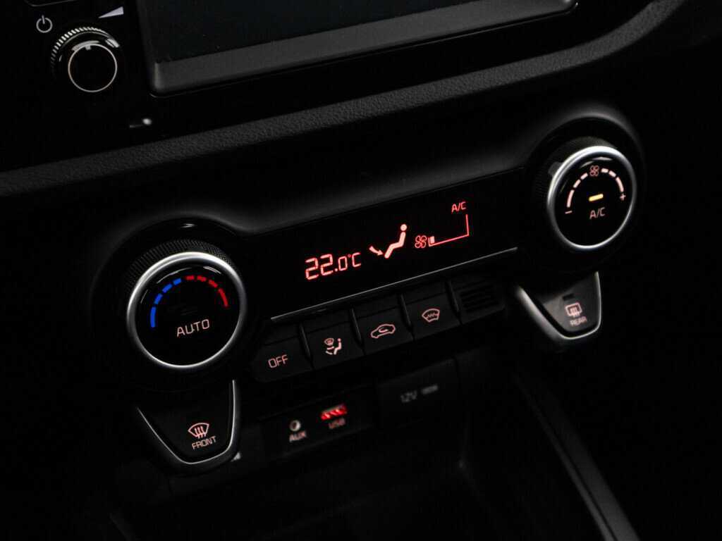 Купить Киа Рио, 2018, 34 312 км.. Фото: #14