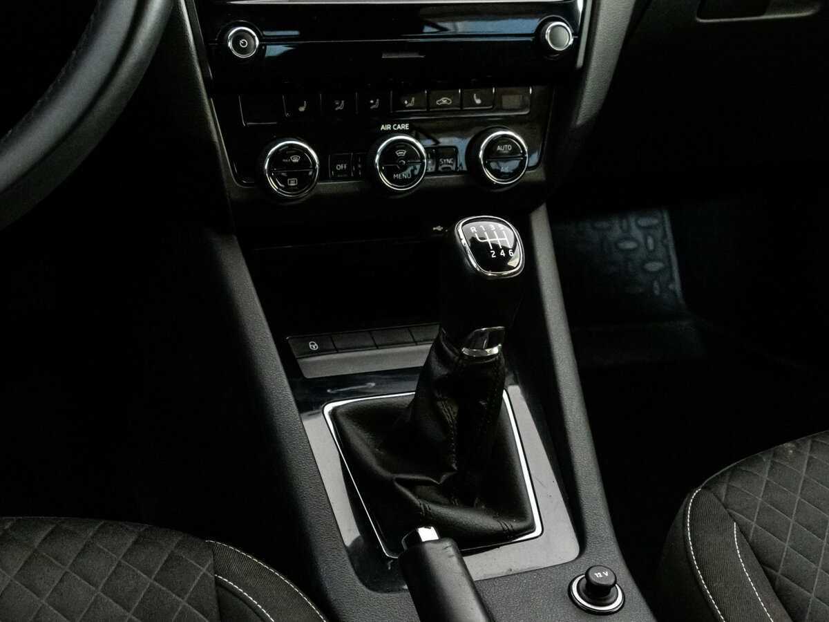 Купить Шкода Октавия, 2017, 130 140 км.. Фото: #11