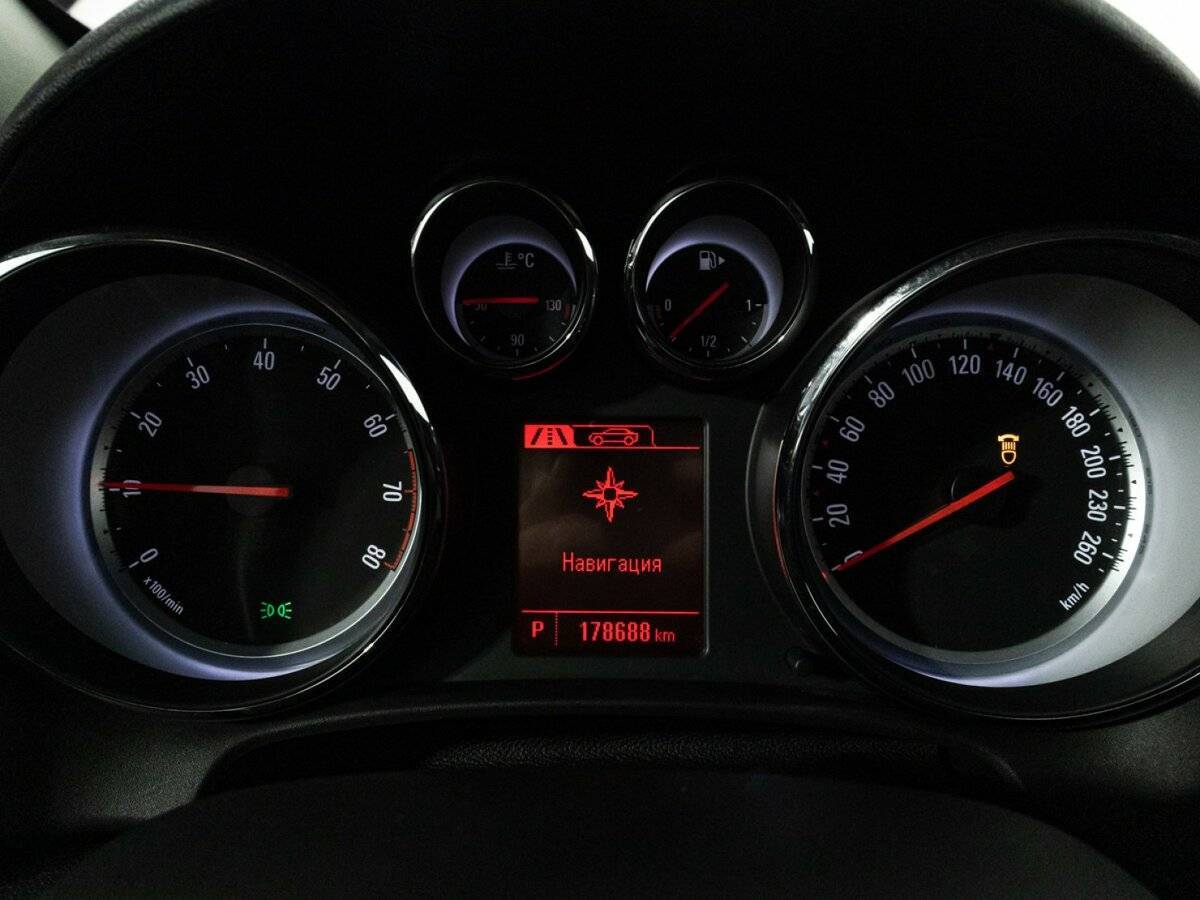 Купить Опель Астра, 2013, 178 683 км.. Фото: #11