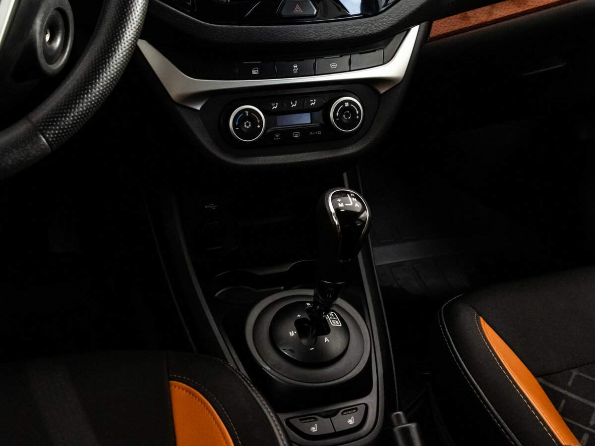 Купить Лада (ВАЗ) Веста, 2019, 99 843 км.. Фото: #12