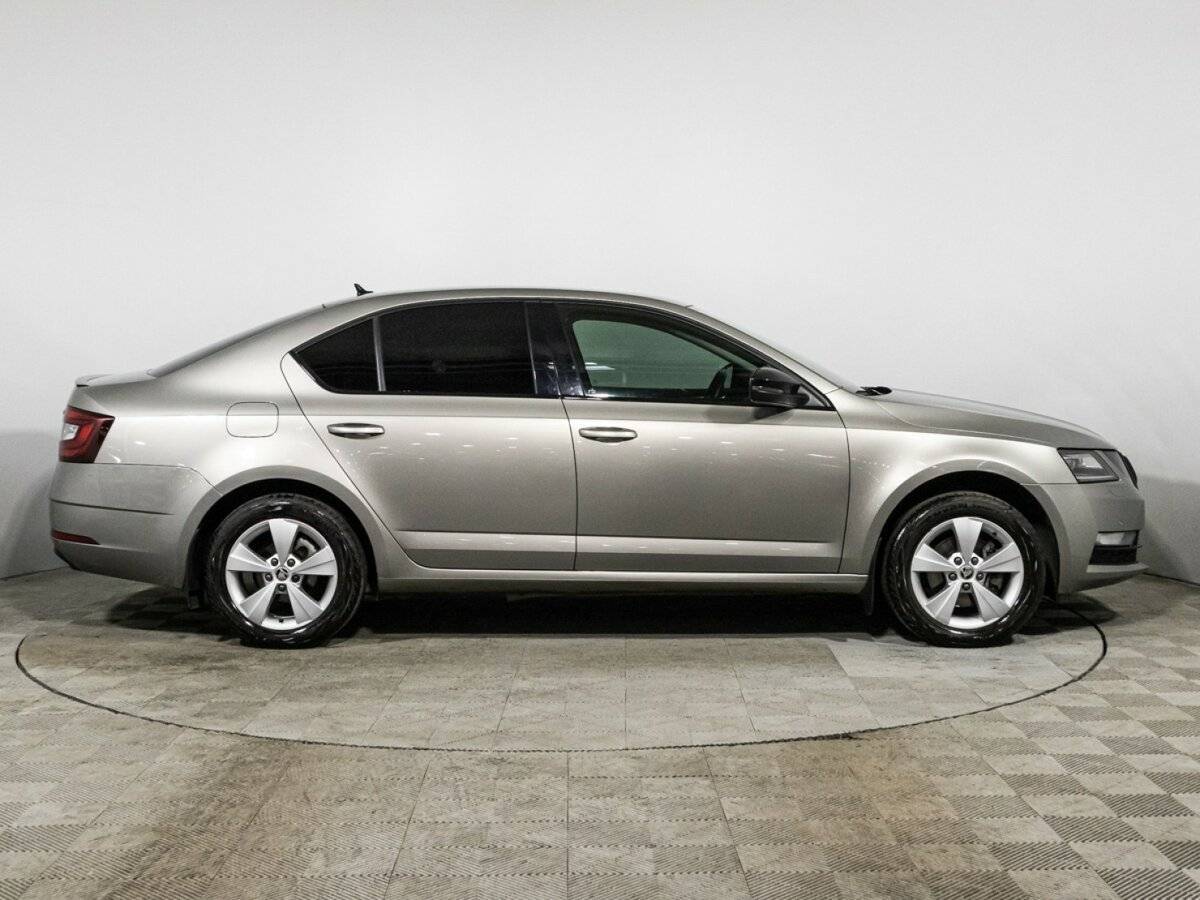 Купить Шкода Октавия, 2018, 150 580 км.. Фото: #3