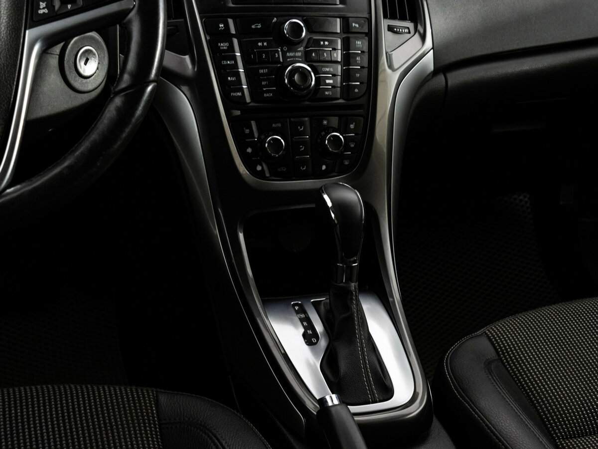 Купить Опель Астра, 2012, 180 792 км.. Фото: #9