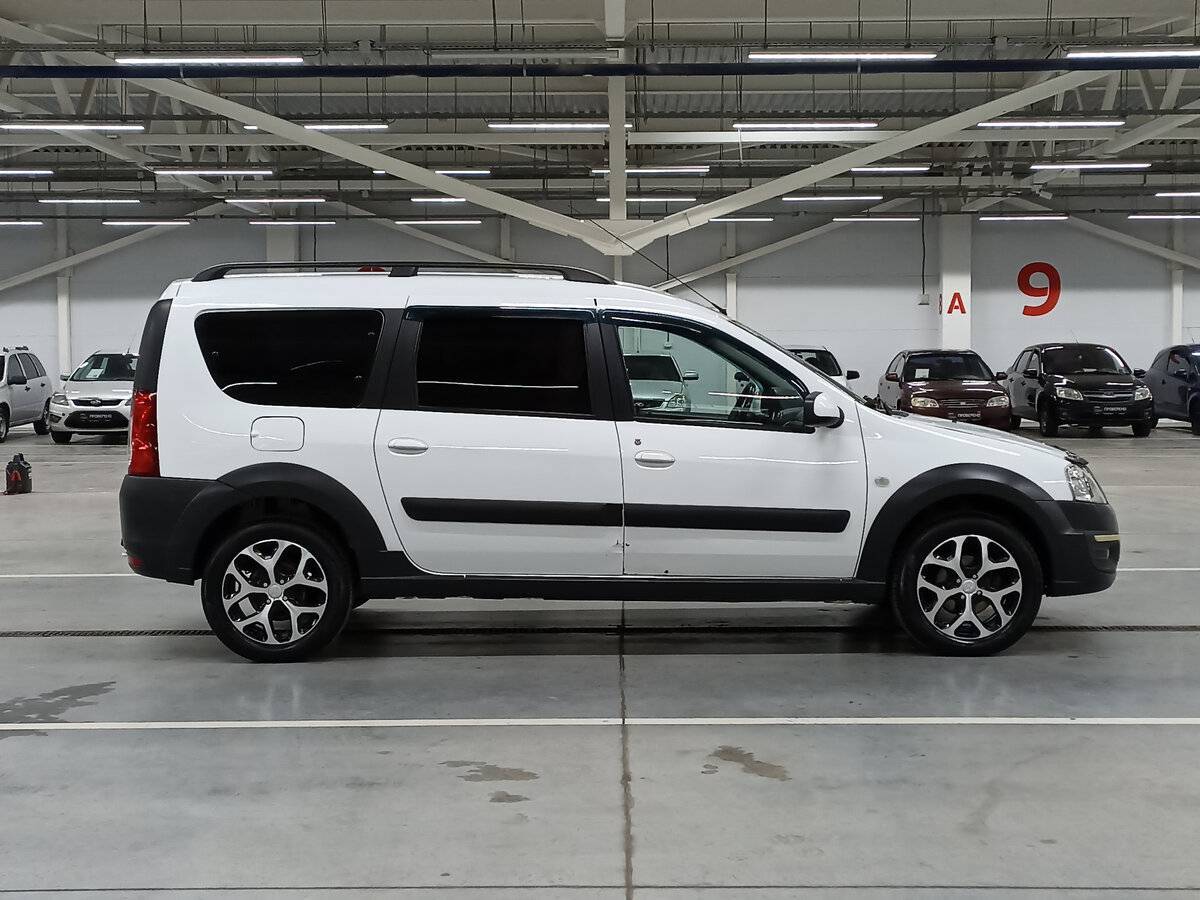 Купить Лада (ВАЗ) Ларгус, 2017, 200 985 км.. Фото: #3