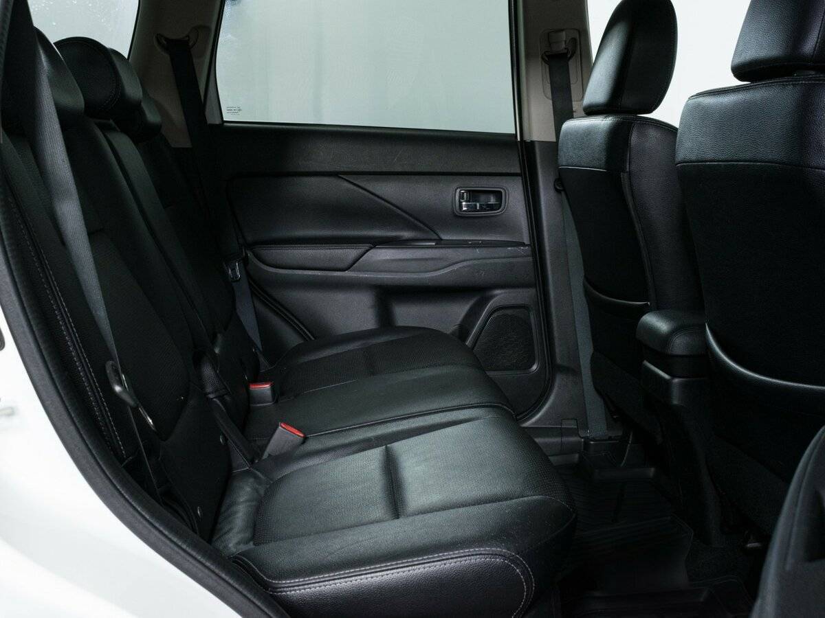 Купить Митсубиши Оутлэндер, 2016, 178 926 км.. Фото: #11