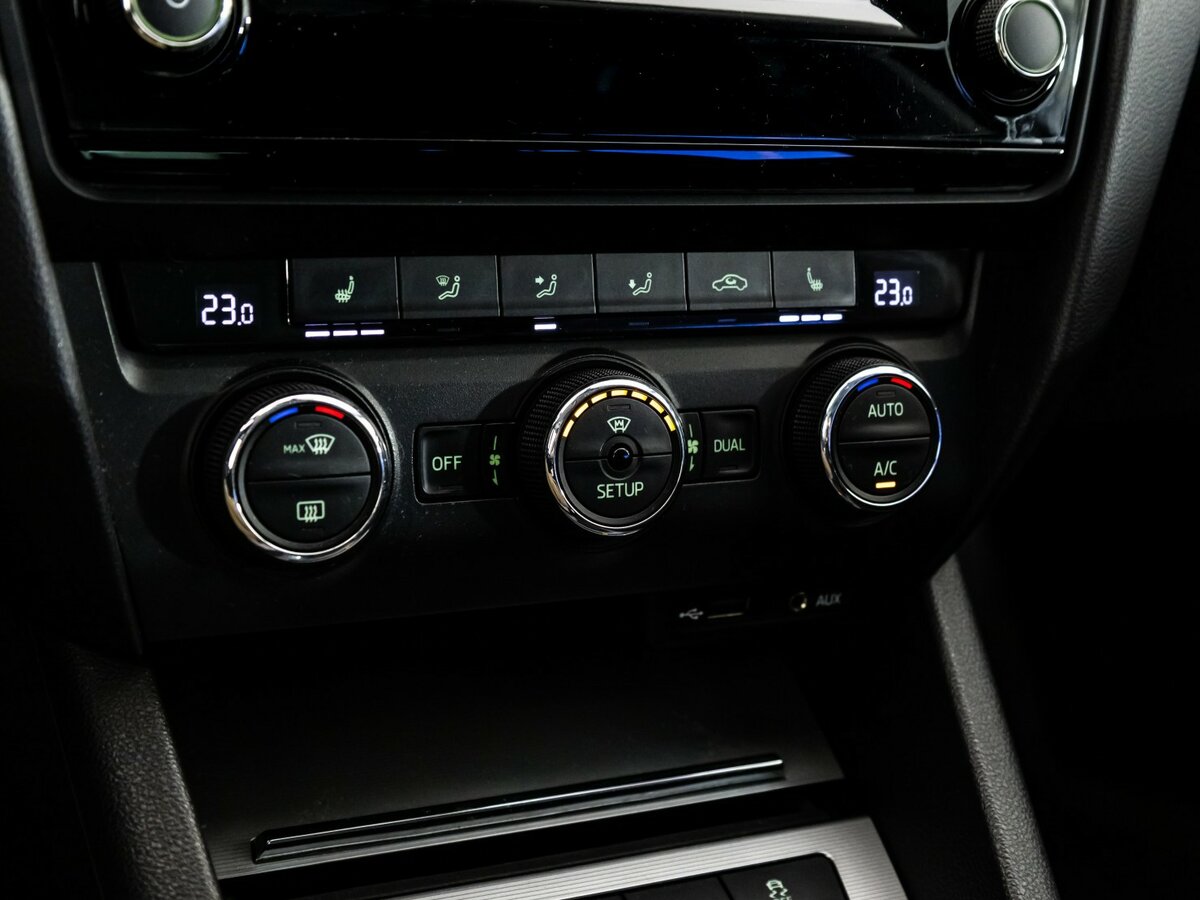 Купить Шкода Октавия, 2014, 179 287 км.. Фото: #10