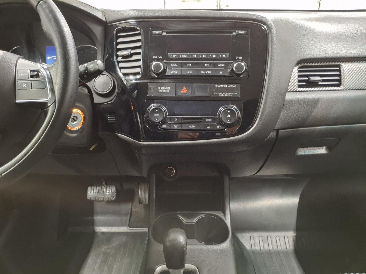 Купить Митсубиши Оутлэндер, 2015, 174 713 км.. Фото: #14