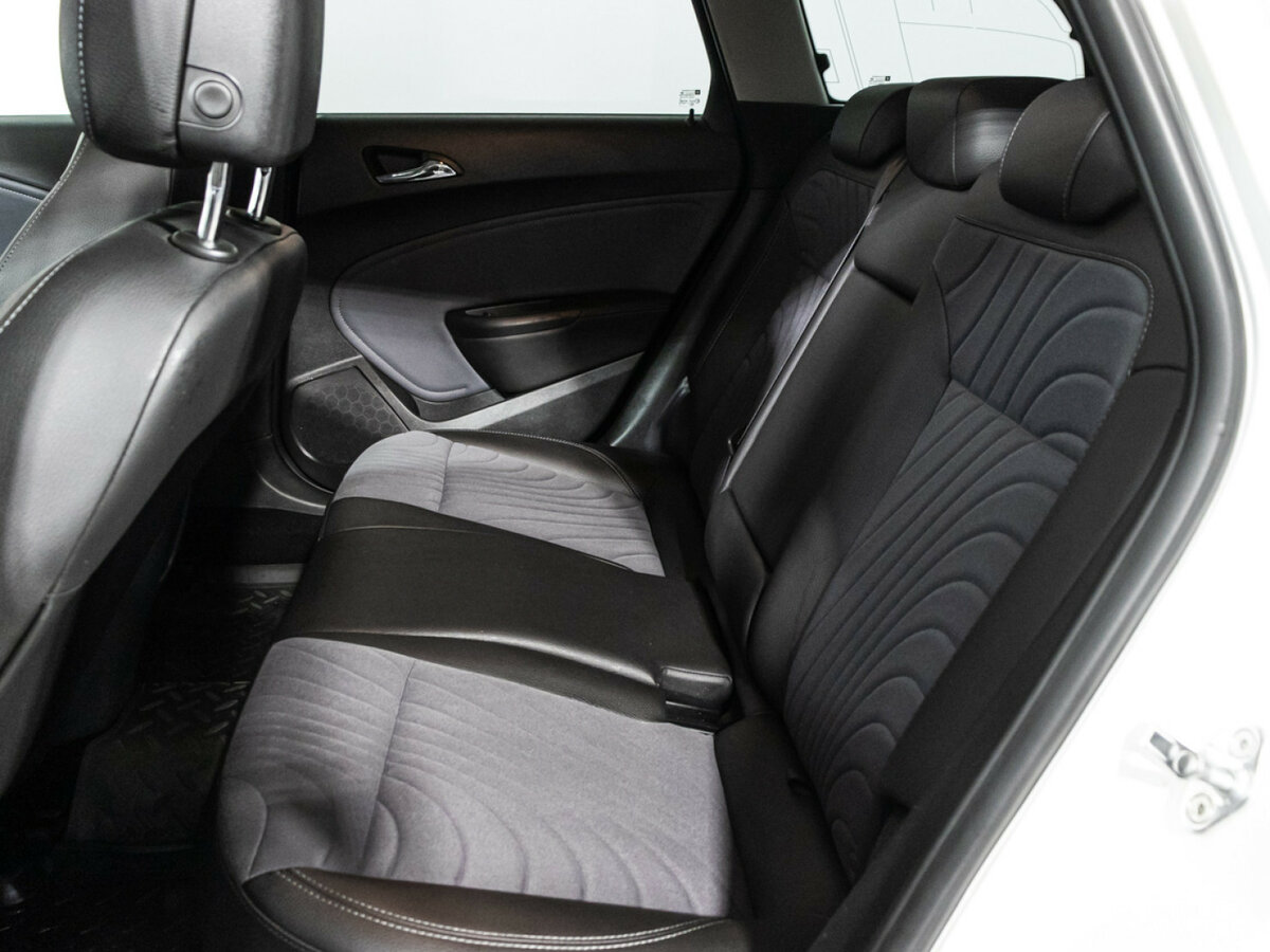 Купить Опель Астра, 2014, 164 624 км.. Фото: #9