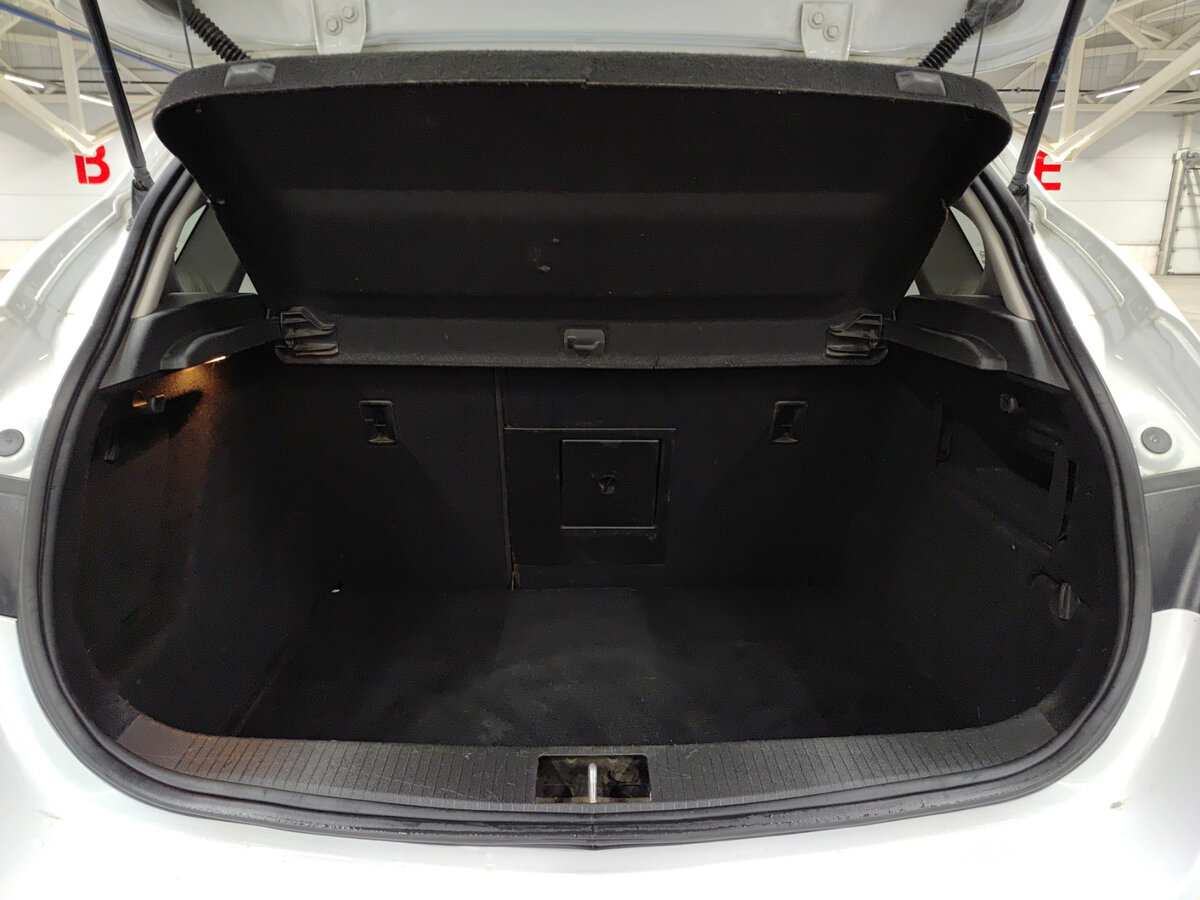 Купить Опель Астра, 2013, 180 852 км.. Фото: #9